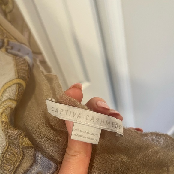 Cashmere equestrian style tissue weight scarf - Picture 4 of 4